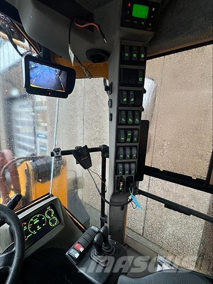 Ljungby L25 62431 Фронтальні навантажувачі