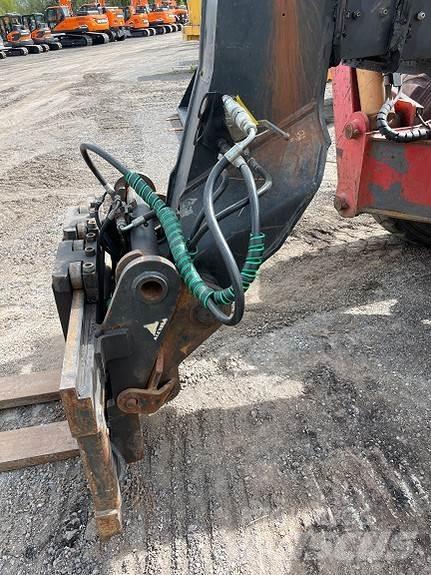Manitou MT1740 Телескопічні навантажувачі