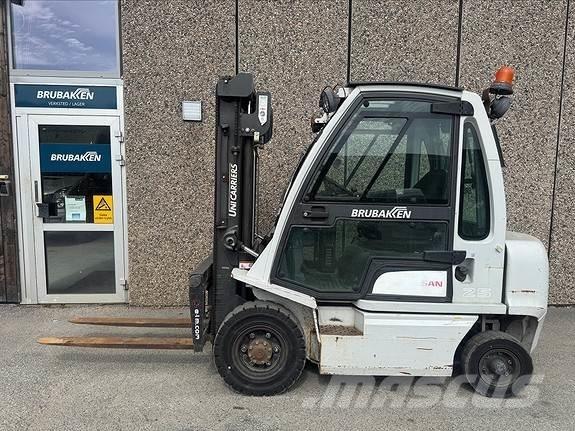 Nissan FD25 45434 Дизельні навантажувачі