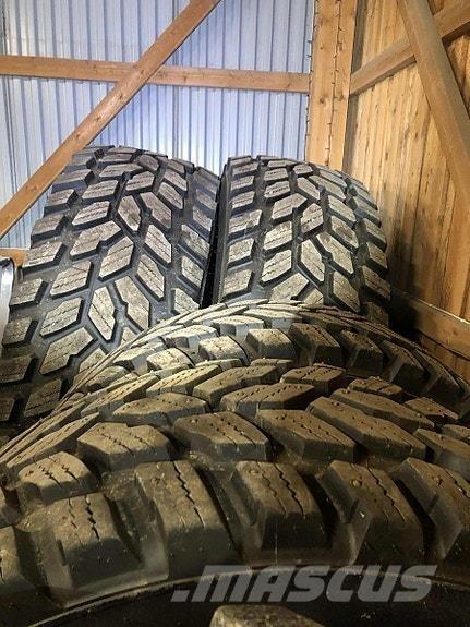 Nokian Hakka TRI Інше дорожнє і снігозбиральне обладнання