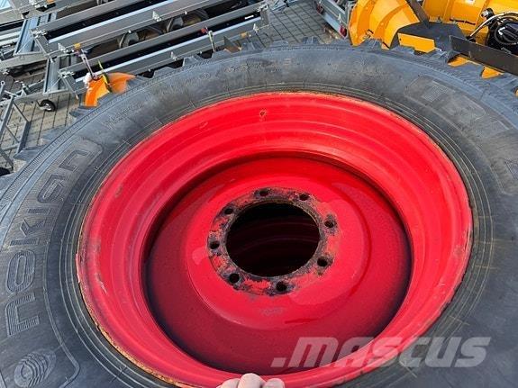 Nokian TRI 2 Інше дорожнє і снігозбиральне обладнання