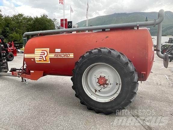 Rekord 8500 Розсіювачі гною