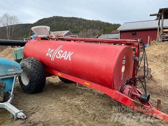 SAK 8000 Розсіювач мінеральних добрив