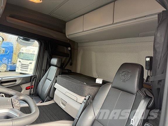 Scania P340 Фургони