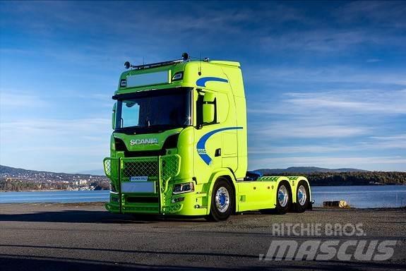 Scania S660A6x4NB Тягачі
