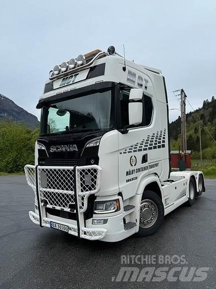 Scania S730 6x2 Тягачі