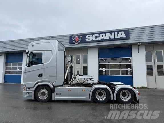 Scania S770 A6x4NB Тягачі