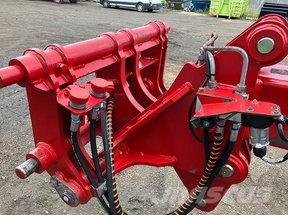 Schäffer 3550T Фронтальні навантажувачі