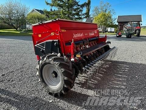 Simulta 2500LB Розсіювач мінеральних добрив