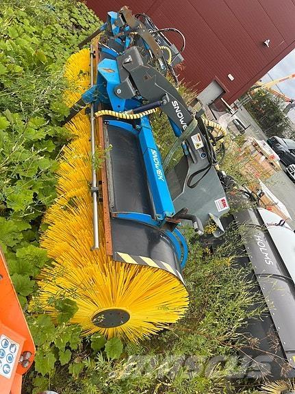 Snowek AH 330 Інше дорожнє і снігозбиральне обладнання