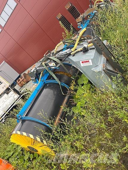 Snowek AH 330 Інше дорожнє і снігозбиральне обладнання