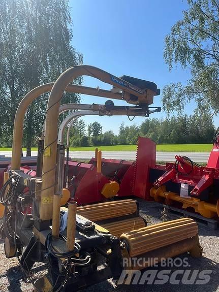 Tanco 1540E Twin Рулонні прес-підбирачі