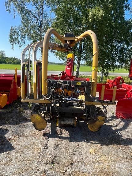 Tanco 1540E Twin Рулонні прес-підбирачі