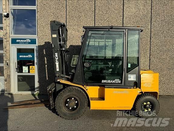 TCM FD35 Дизельні навантажувачі