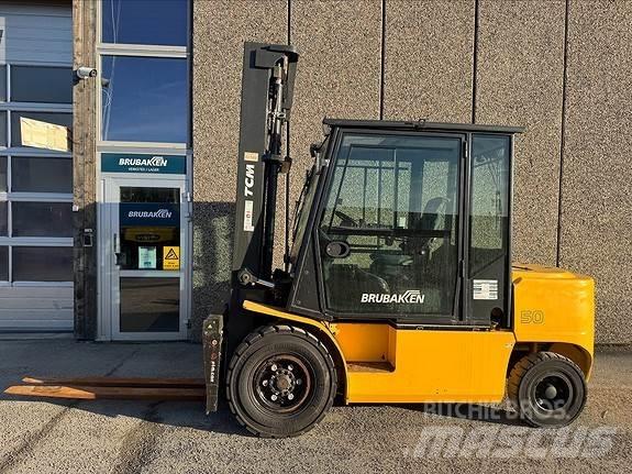 TCM FD50 Дизельні навантажувачі