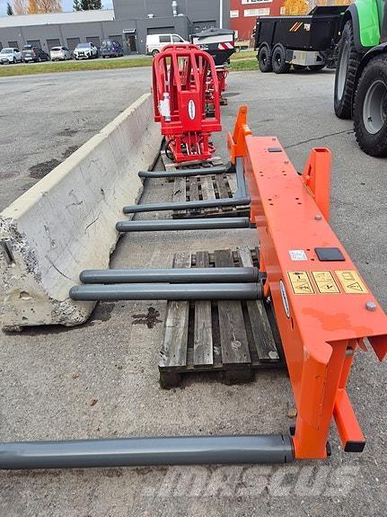 Underhaug 7813 Рулонні прес-підбирачі