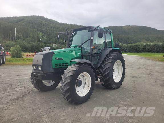 Valtra 6750-4 Трактори