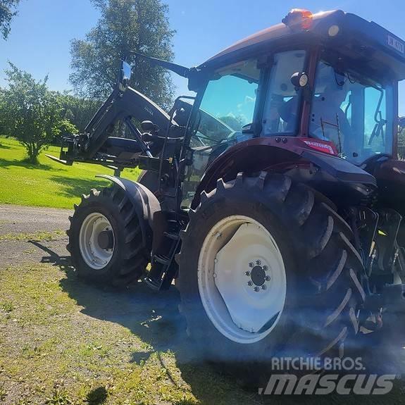 Valtra A 104 h4 Трактори