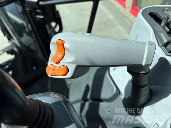 Valtra A114 Трактори