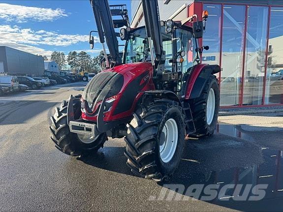 Valtra A115 H4 Трактори