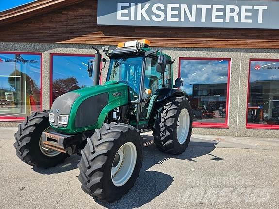 Valtra A92 Трактори