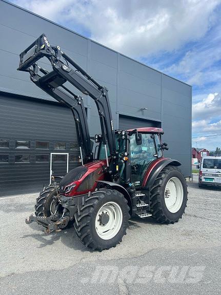 Valtra G115 Active Трактори