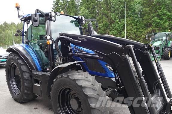Valtra G125 Aktive Трактори