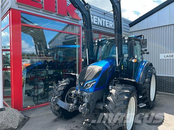 Valtra G135 Activ Трактори