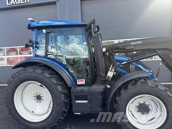 Valtra G135 Activ Трактори