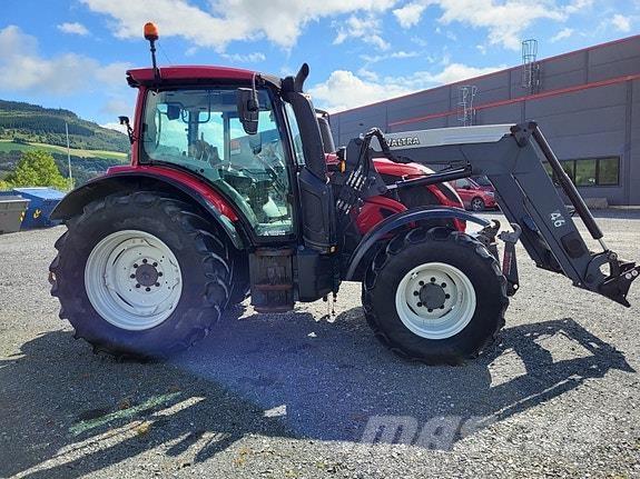Valtra N 104 H5 Трактори
