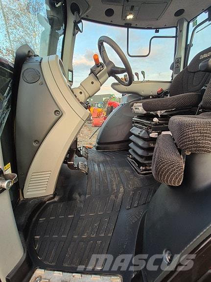 Valtra N104 Трактори