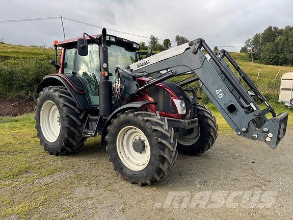 Valtra N113H3 Трактори