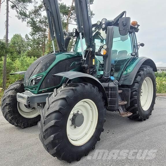 Valtra N114 Трактори