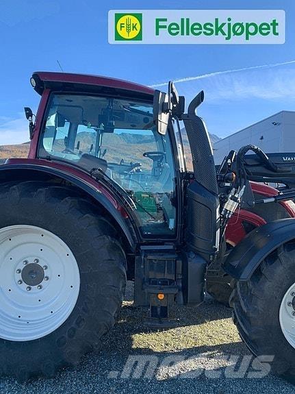 Valtra N124 Трактори