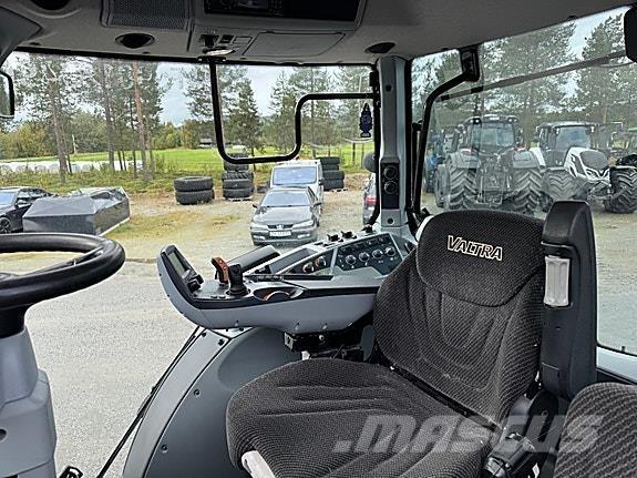 Valtra N134D Трактори