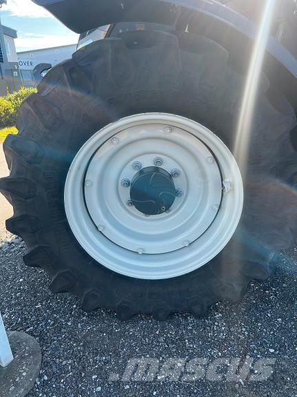 Valtra N155EH Трактори