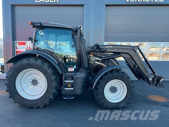 Valtra N155EH Трактори