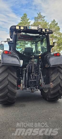 Valtra N163 Трактори