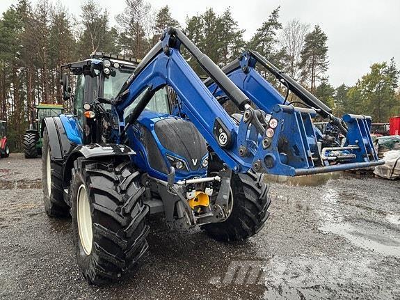 Valtra N174D Трактори