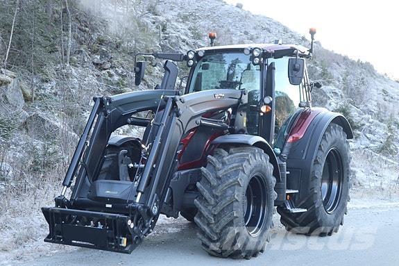 Valtra N175 Versu Трактори