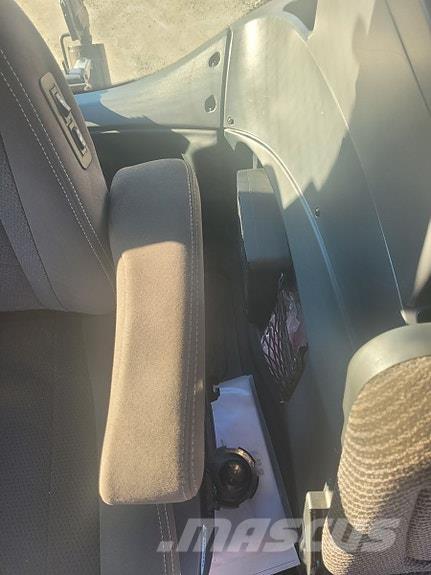 Valtra N175D Трактори