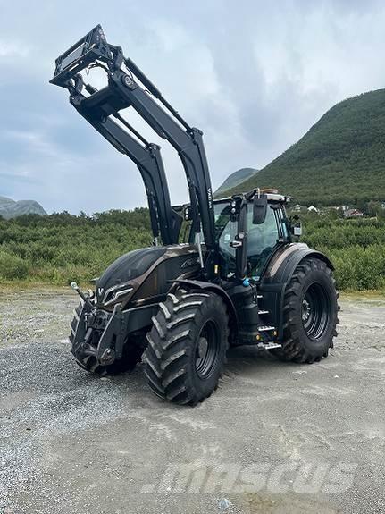 Valtra Q305 Трактори