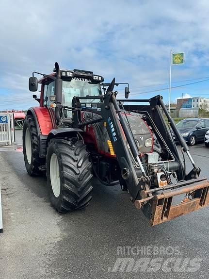 Valtra T-182-VERSU Трактори