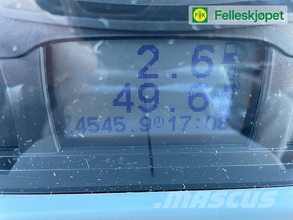 Valtra T 214 Трактори