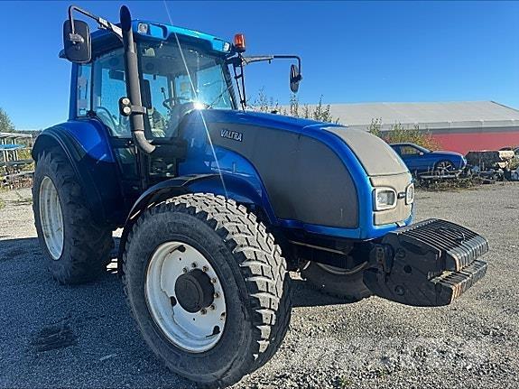Valtra T150 Трактори
