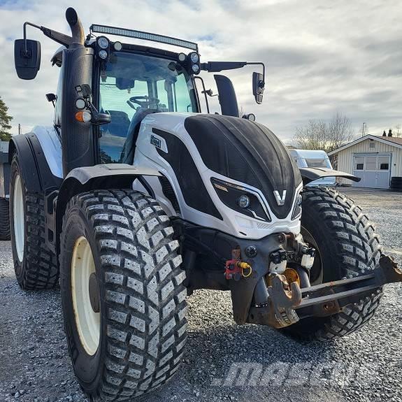 Valtra T174D Трактори