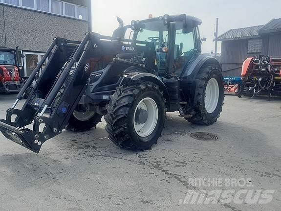 Valtra T174E A Трактори