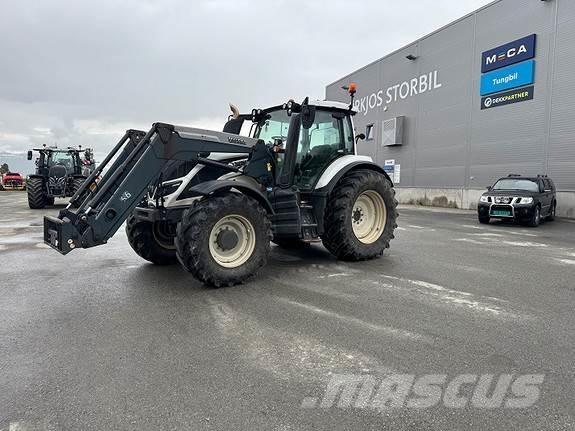 Valtra T174V Трактори