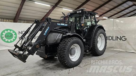 Valtra T182 Трактори