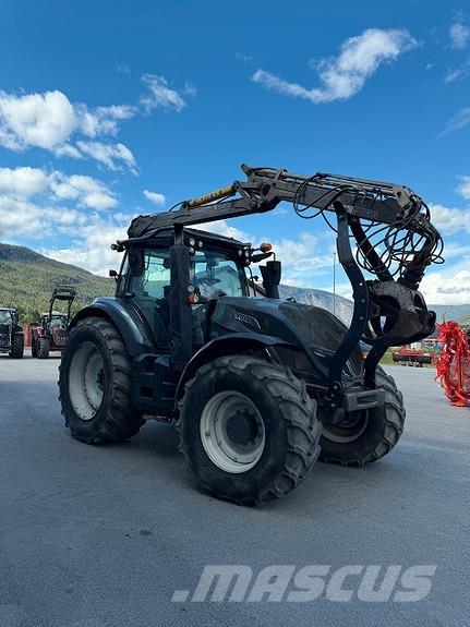 Valtra T194V Трактори